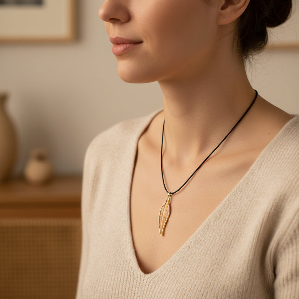 Tiger’s Eye Beaded Bracelet, golden brown crystal jewelry for confidence and protection, healing crystal bracelet for men and women, tiger eye gemstone stretch bracelet for grounding and focus, chakra bracelet for solar plexus and root chakra healing, polished tiger’s eye crystal beads, spiritual crystal jewelry gift, natural gemstone bracelet for courage, clarity, and energy protection