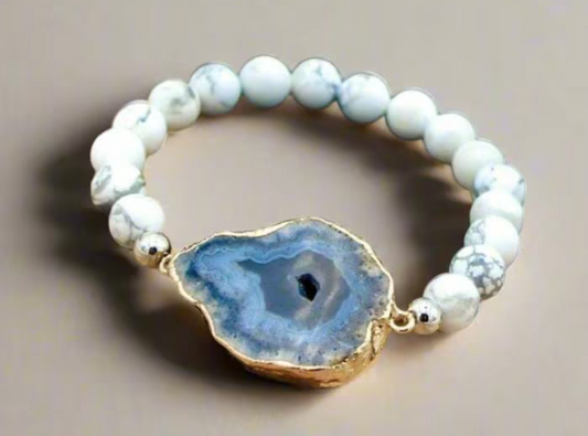 White Howlite & Blue Agate Geode Bracelet – healing crystal jewelry for anxiety relief, stress support, clarity, communication, grounding & balance.